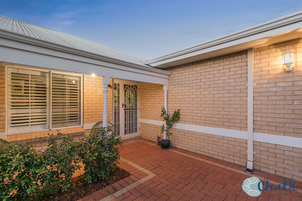 65 Harrington Waters Drive, Waikiki - Thumbnail 2