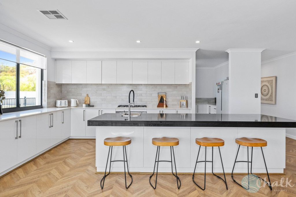 6 Aurifera Parkway, Madora Bay - Thumbnail 8