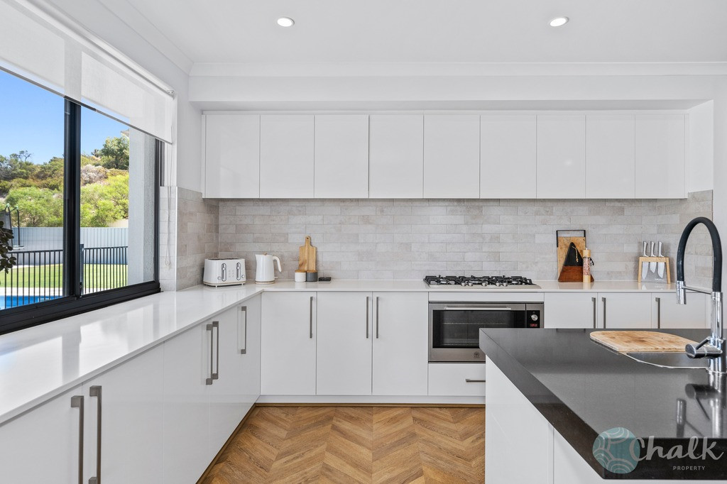 6 Aurifera Parkway, Madora Bay - Thumbnail 7