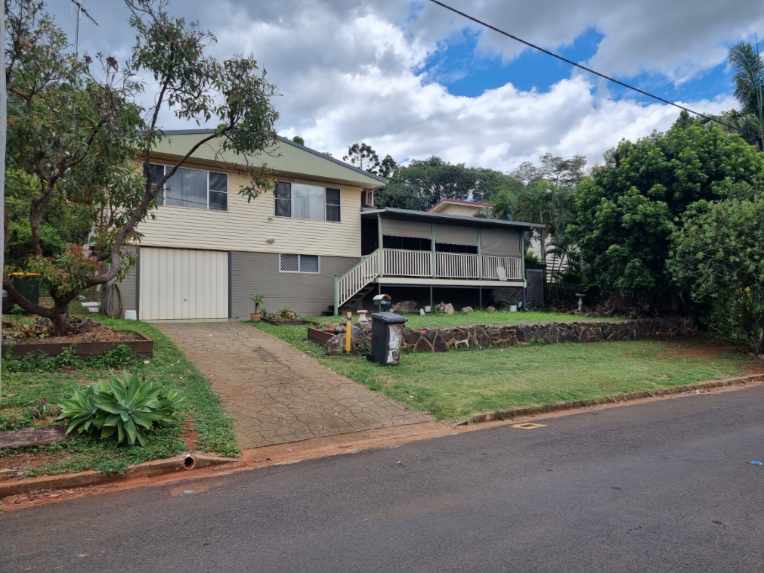12 Elizabeth Street, Childers, QLD, 4660