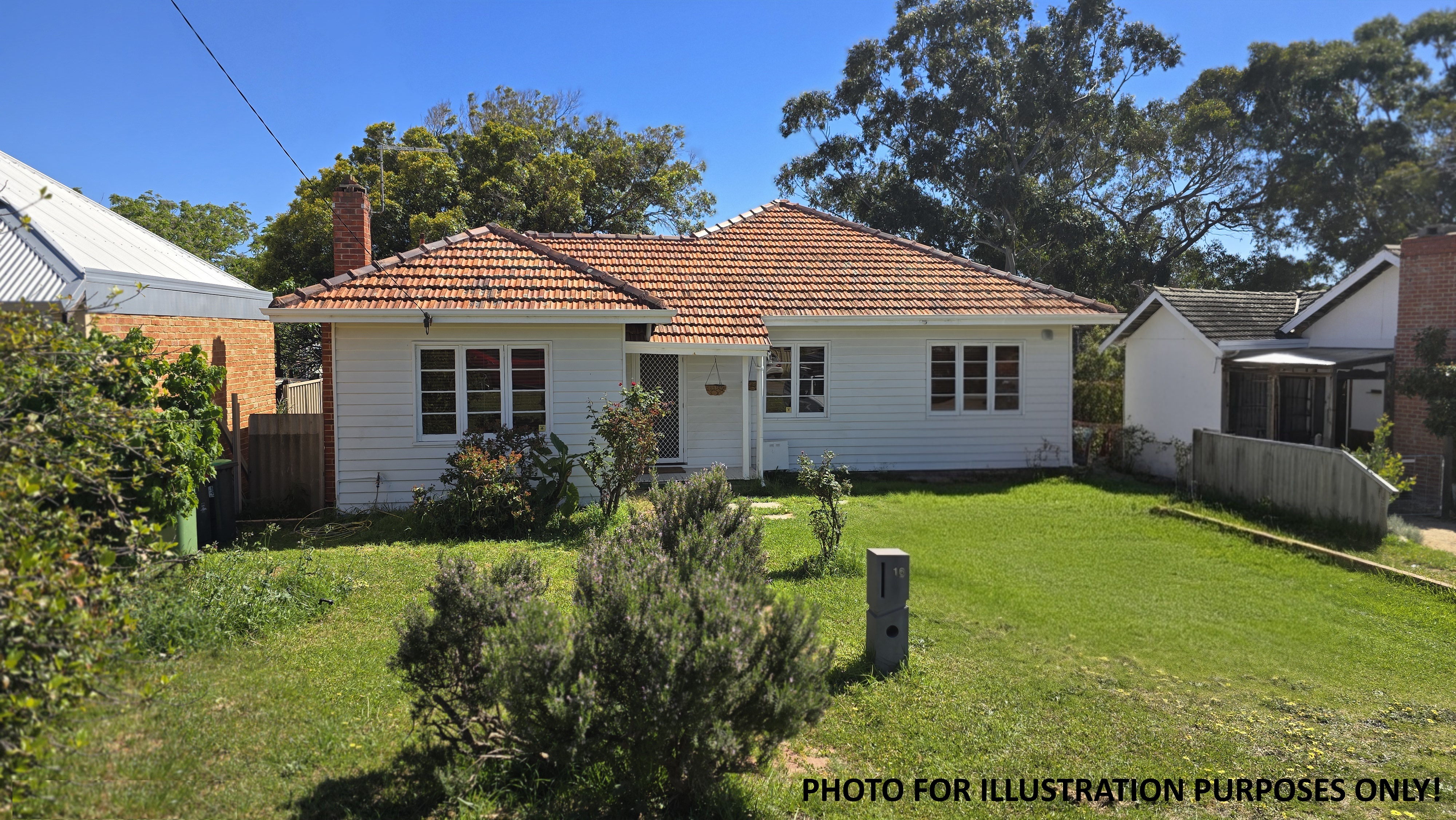 16 Starling Street, Hamilton Hill WA