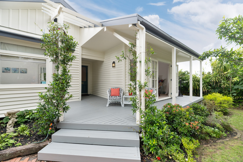 Image of 55 Commodore Drive