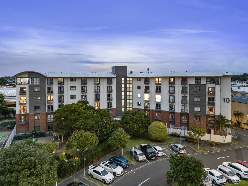 2G/10 Crown Lynn Place, New Lynn
