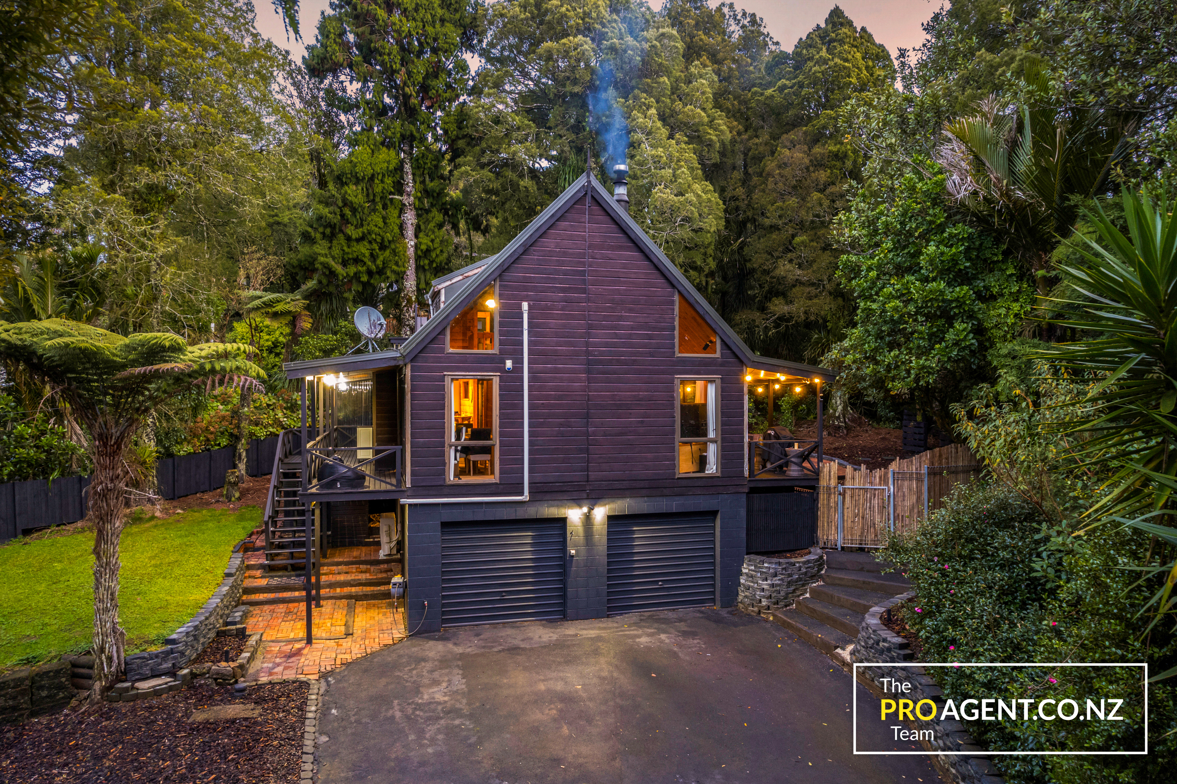 566 Scenic Drive, Waiatarua - Photo 7
