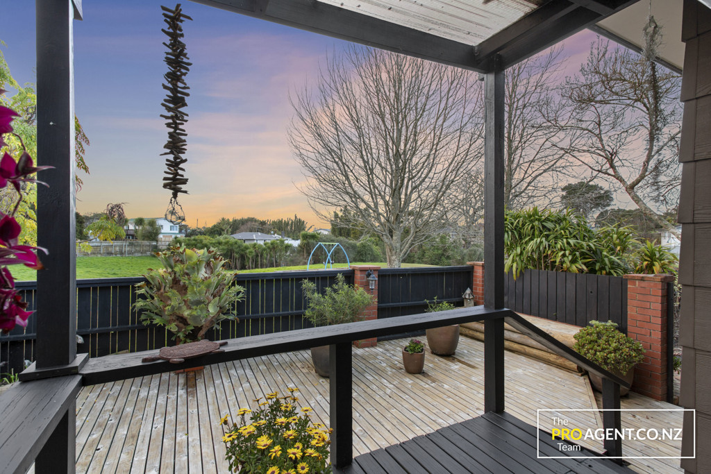 21B Glucina Place, Glen Eden - Photo 2