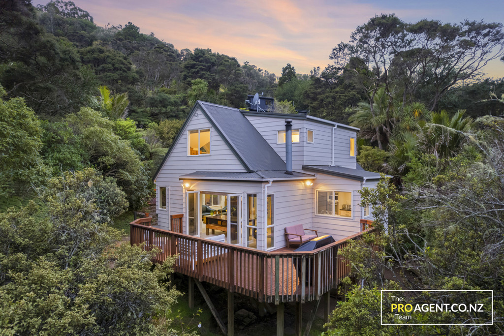 43 Warner Park Avenue, Laingholm - Photo 2