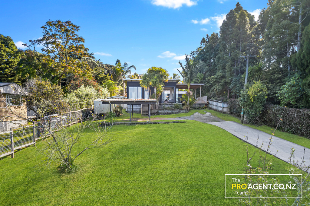 28 Tane Road, Laingholm - Photo 3