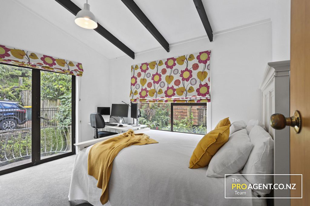 279 Huia Road, Titirangi - Photo 3