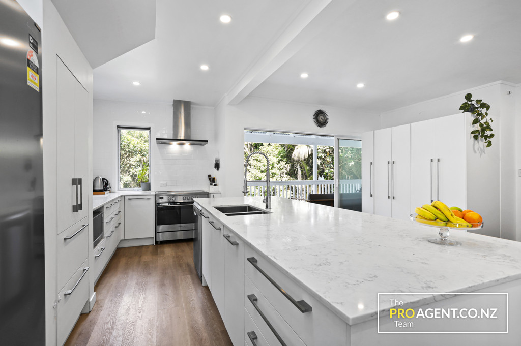 279 Huia Road, Titirangi - Photo 6