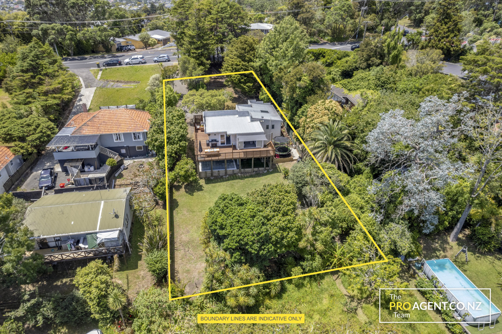 261 Titirangi Road, Titirangi - Photo 2