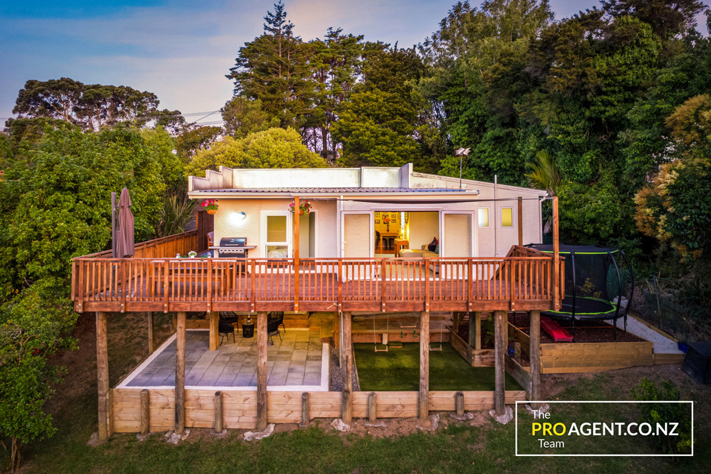 261 Titirangi Road, Titirangi - Photo 6