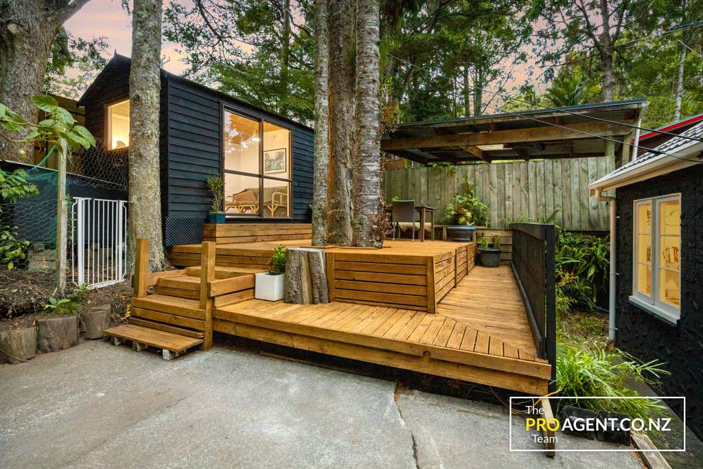 3 Minnehaha Avenue, Titirangi - Photo 2