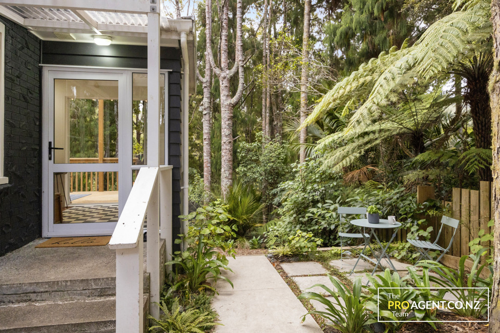 3 Minnehaha Avenue, Titirangi - Photo 6