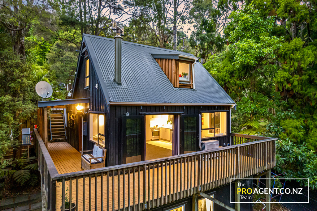 138 Laingholm Drive, Laingholm - Photo 4