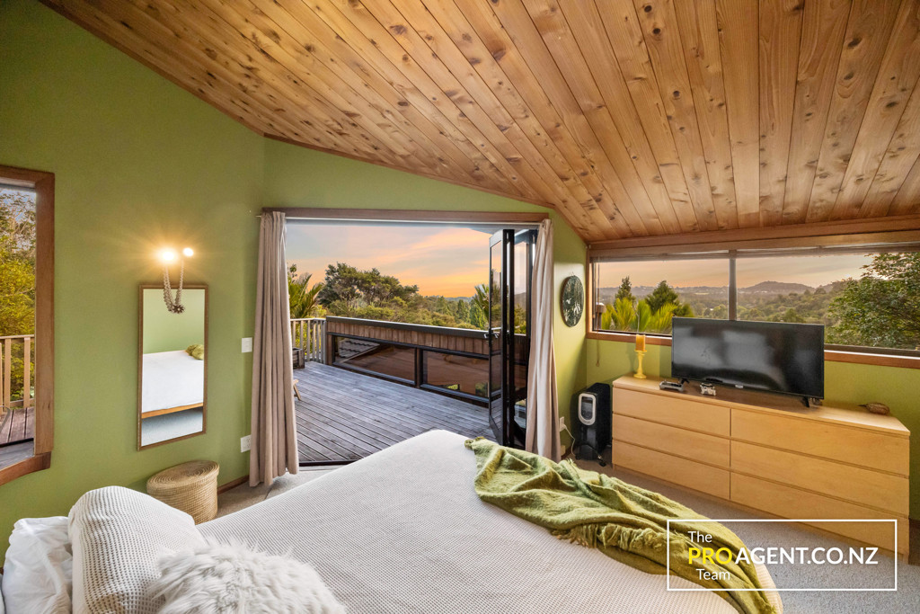 53 Waima Crescent, Titirangi - Photo 2