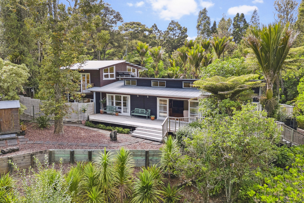 65 Waima Crescent, Titirangi - Photo 6