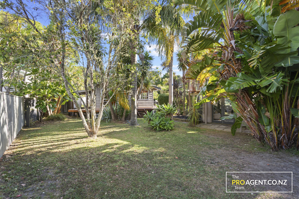 113 Wirihana Road, Titirangi - Photo 2