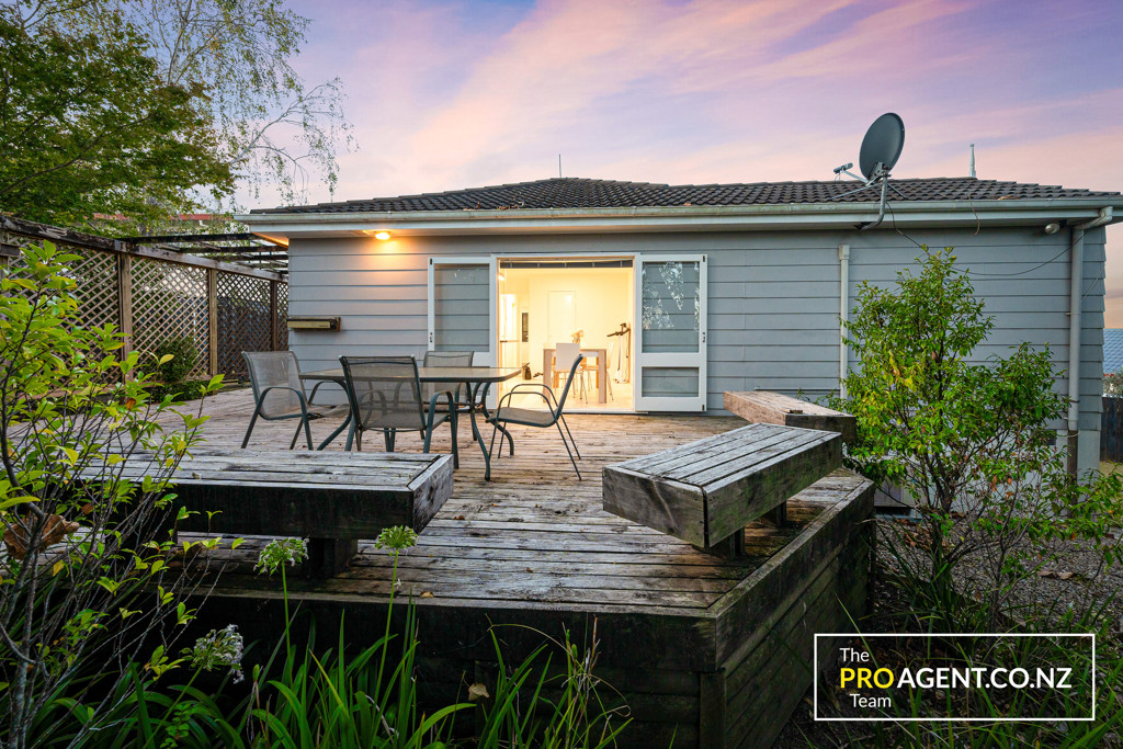 19 Madigan Place, Glendene - Photo 2