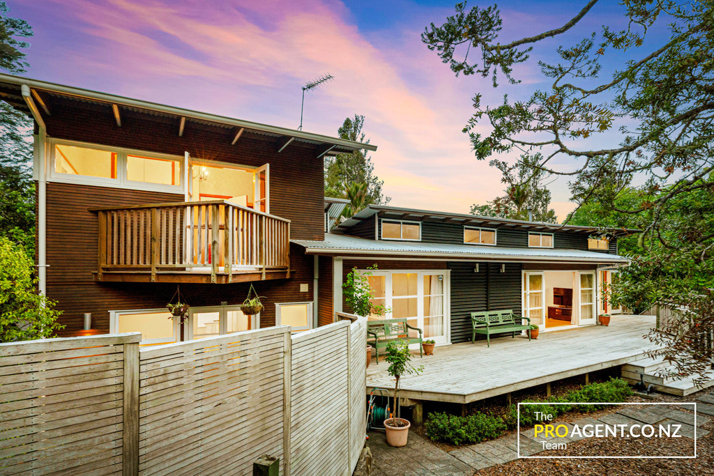 65 Waima Crescent, Titirangi - Photo 3