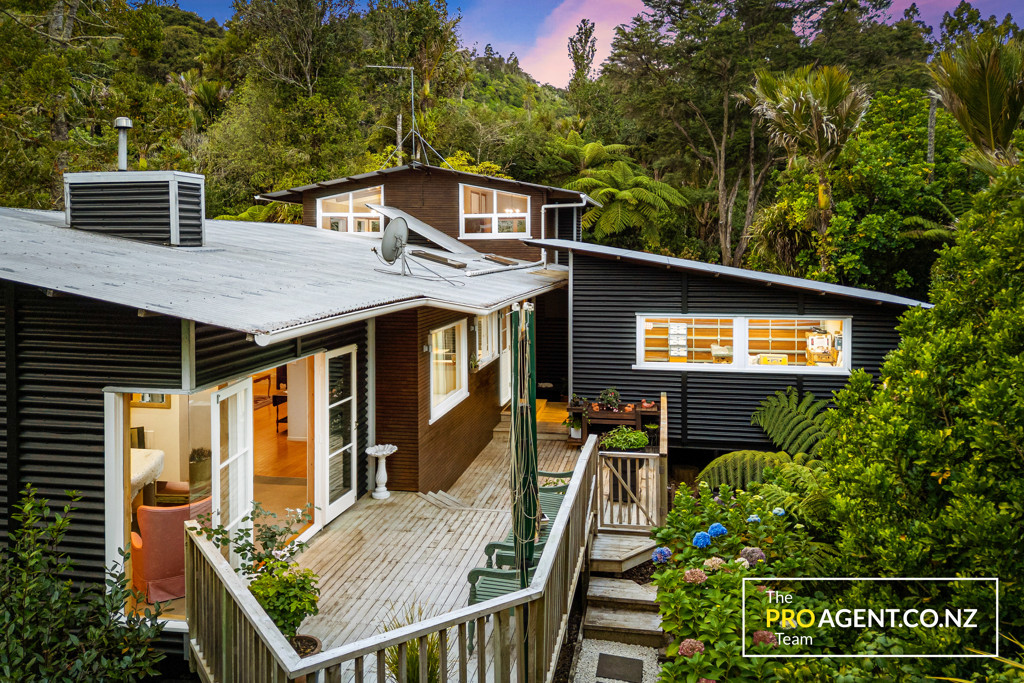 65 Waima Crescent, Titirangi - Photo 5
