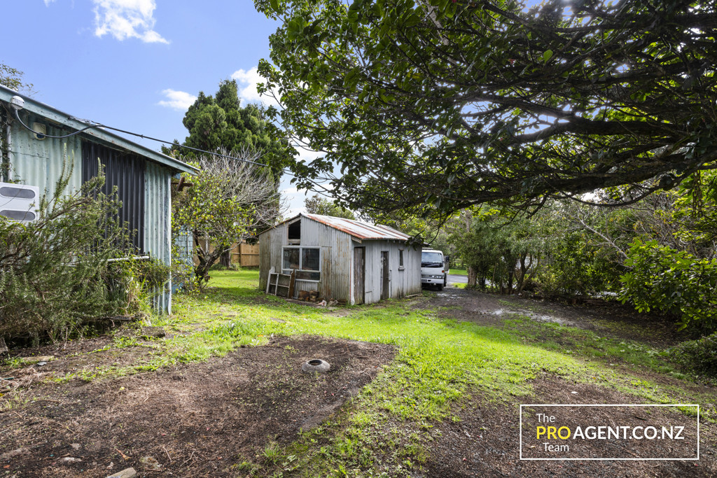 77 Tane Road, Laingholm - Photo 4