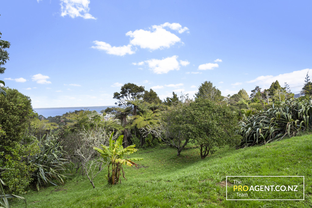 77 Tane Road, Laingholm - Photo 2