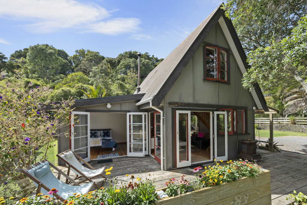 33d Landing Road, Titirangi - Photo 3