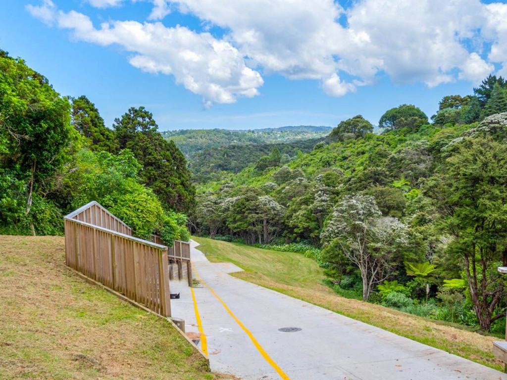 659 South Titirangi Road, Titirangi - Photo 5