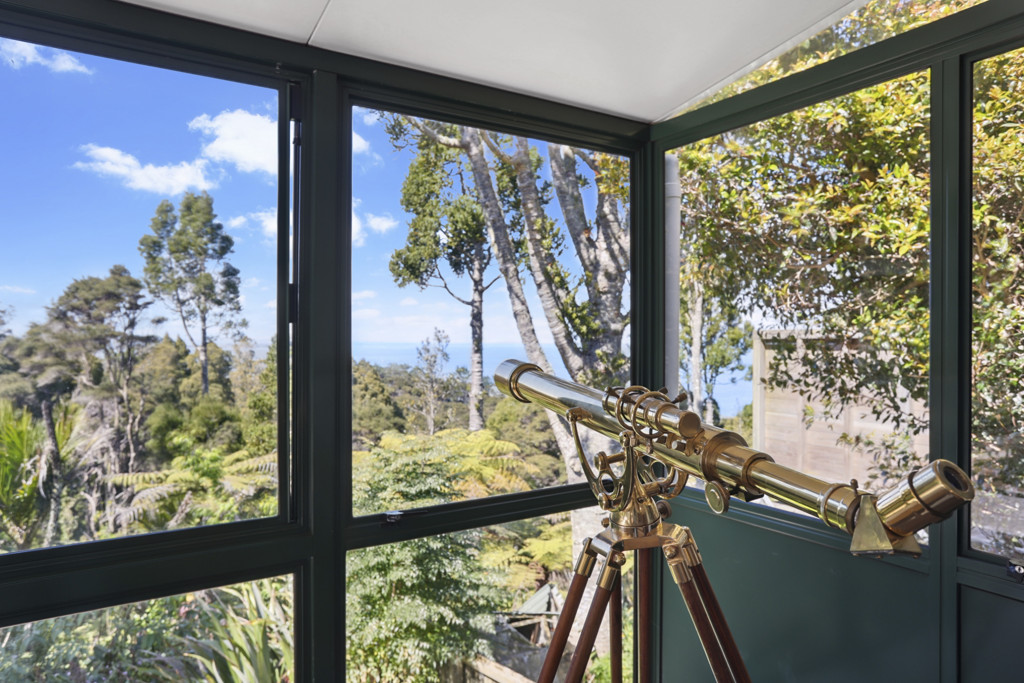 69 Takahe Road, Titirangi - Photo 4