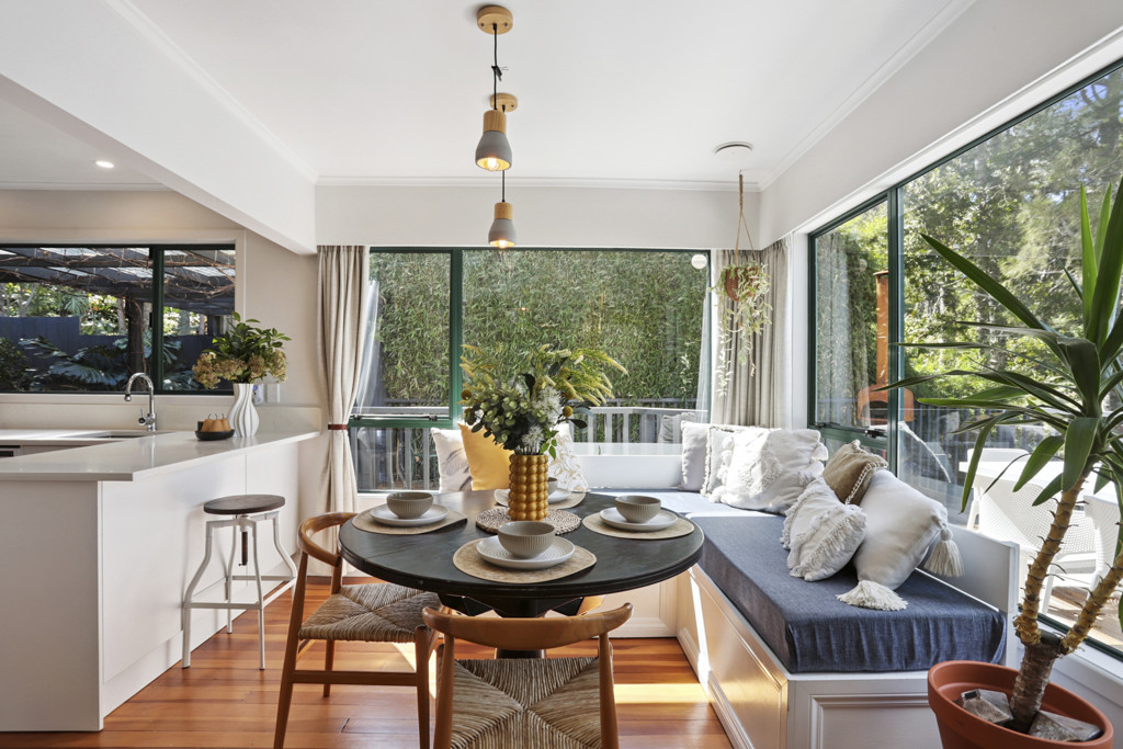 69 Takahe Road, Titirangi - Photo 6
