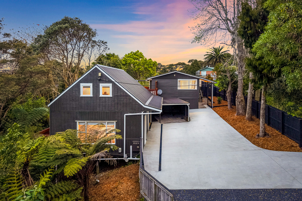 380 Huia Road, Titirangi - Photo 2