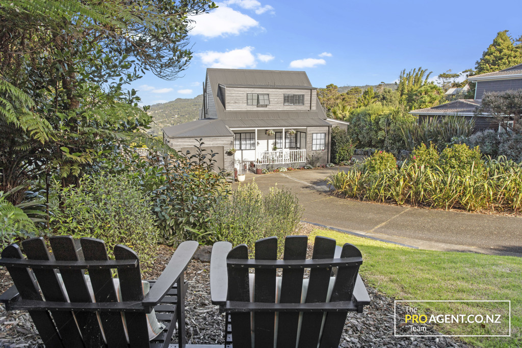 57 Victory Road, Laingholm - Photo 2