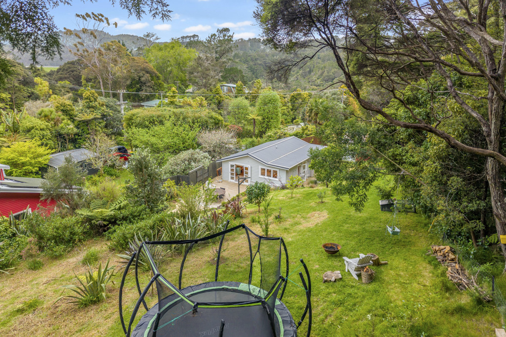 619 Huia Road, Parau - Photo 3