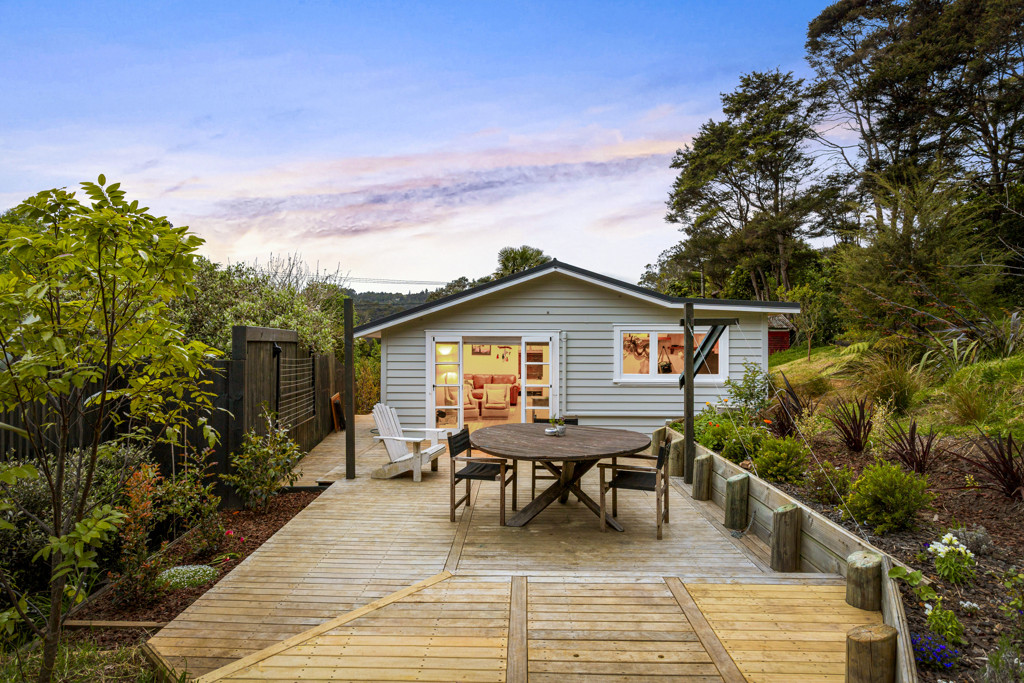 619 Huia Road, Parau - Photo 2