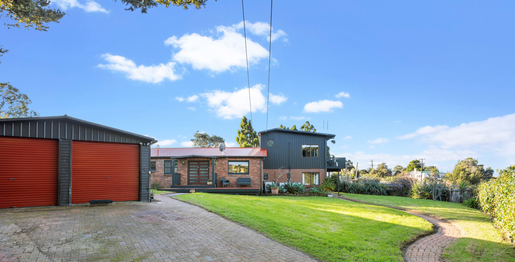 91 Victory Road, Laingholm - Photo 2