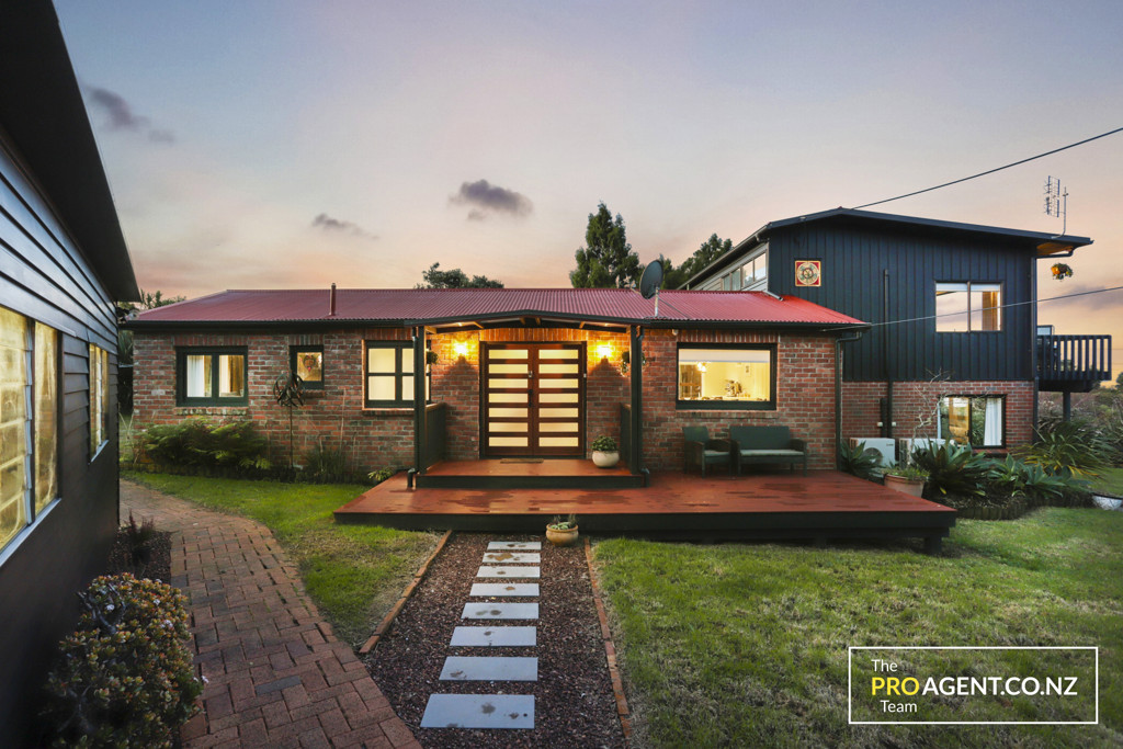 91 Victory Road, Laingholm - Photo 4