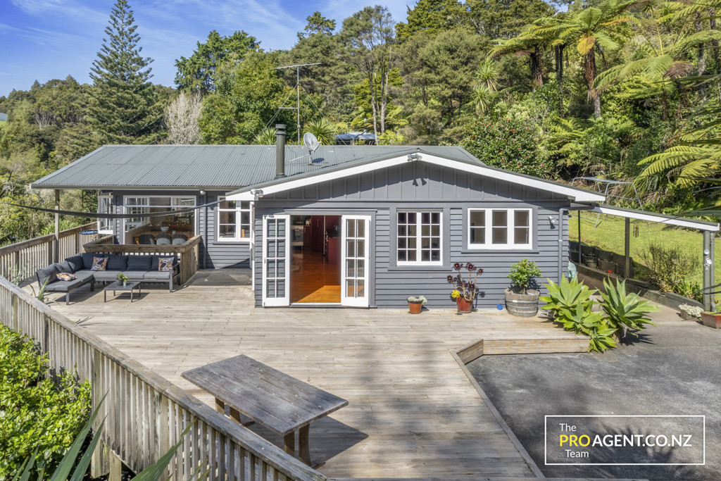 395 Huia Road, Titirangi - Photo 6