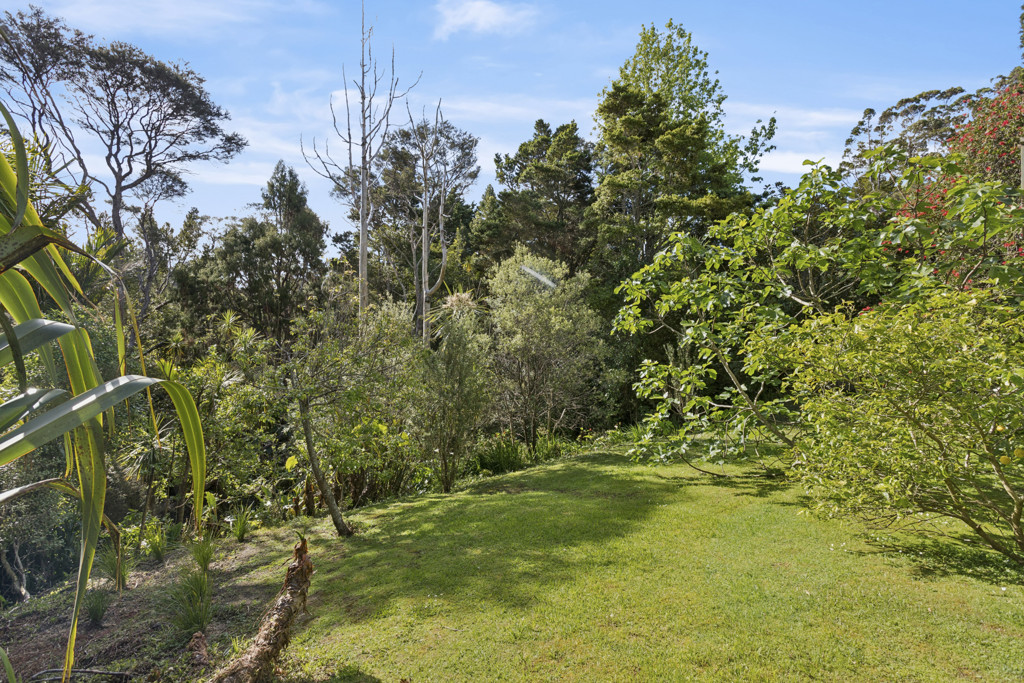 59 Kauri Point Road, Laingholm - Photo 2