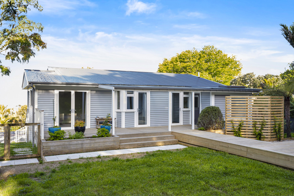 30 Tane Road, Laingholm - Photo 2