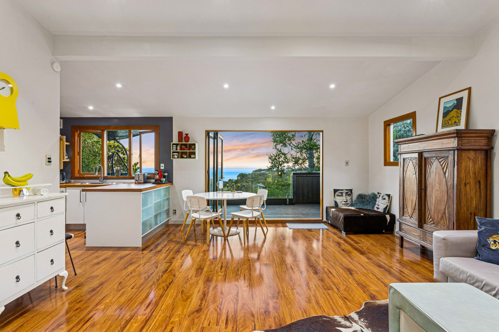 674 South Titirangi Road, Titirangi - Photo 5