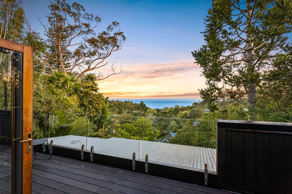 674 South Titirangi Road, Titirangi - Photo 3