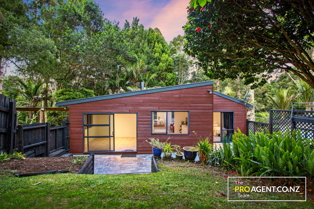 30 Sylvan Valley Avenue, Titirangi - Photo 2