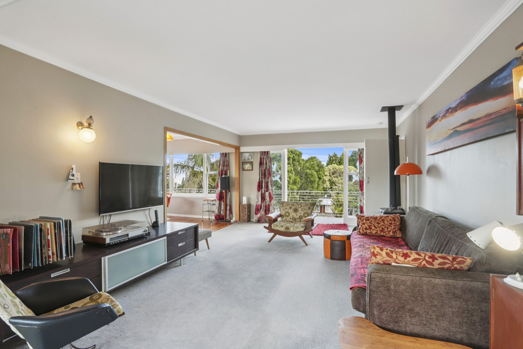 10 Rauhuia Crescent, Parau - Photo 6