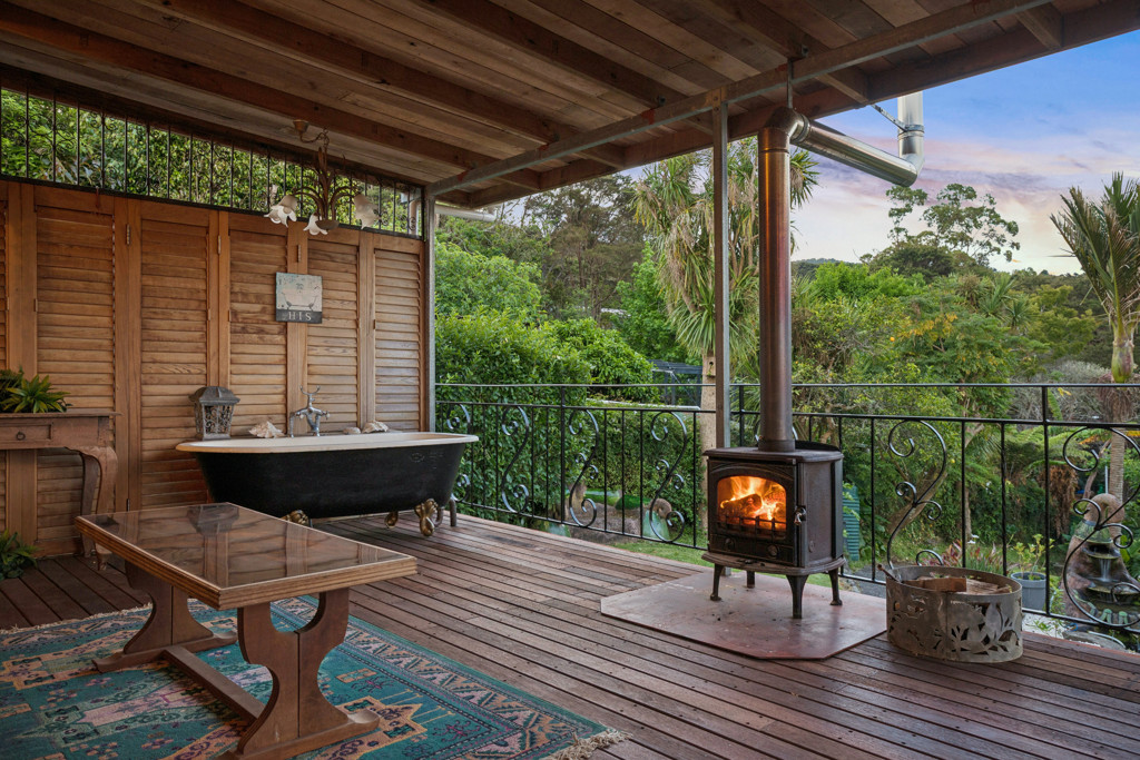 10 Rauhuia Crescent, Parau - Photo 3
