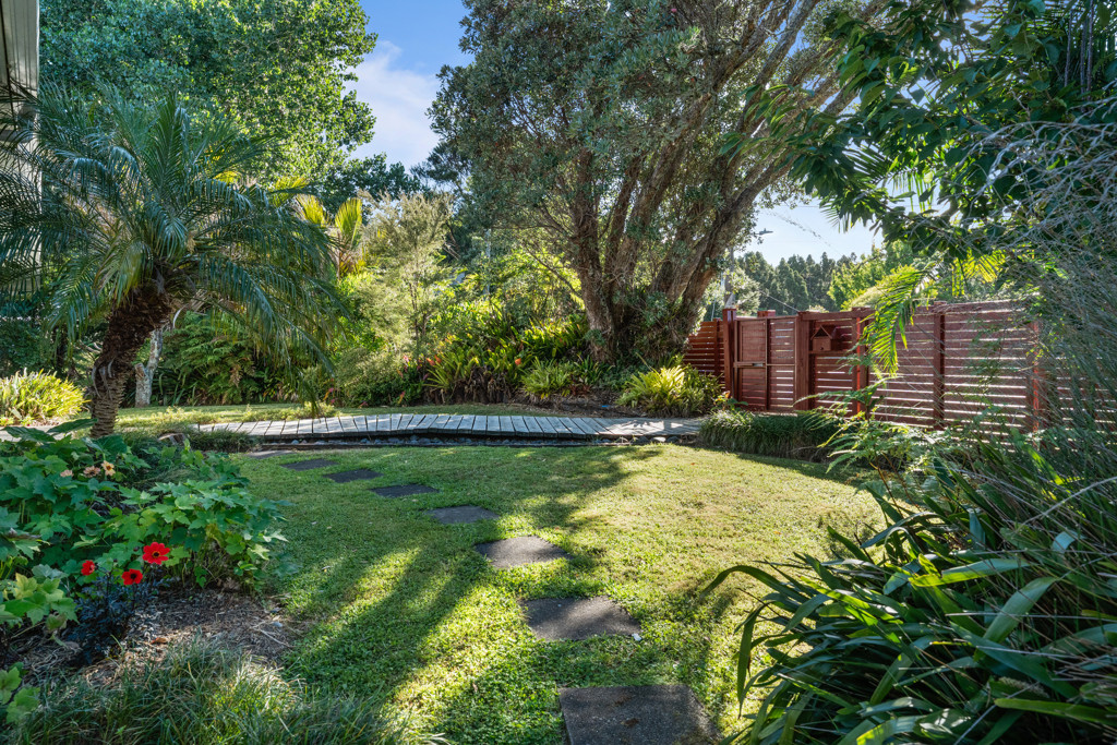 77 Minnehaha Avenue, Titirangi - Photo 4