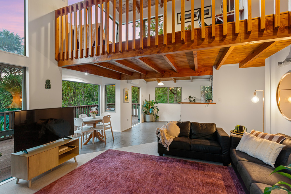 183 Laingholm Drive, Laingholm - Photo 2