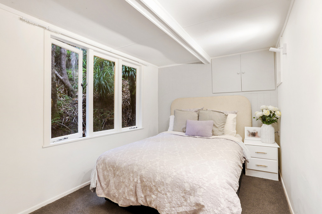 22 Hollywood Avenue, Titirangi - Photo 6