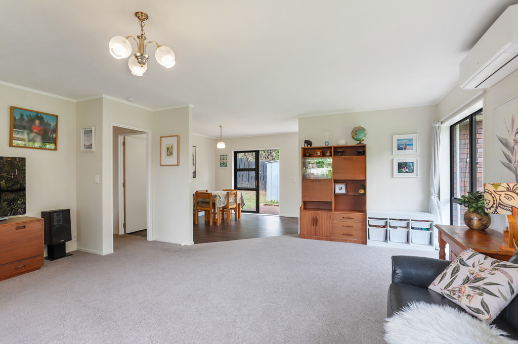131F Parrs Cross Road, Glen Eden - Photo 2