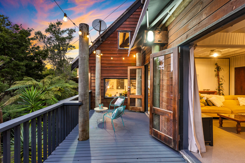211 Shaw Road, Titirangi