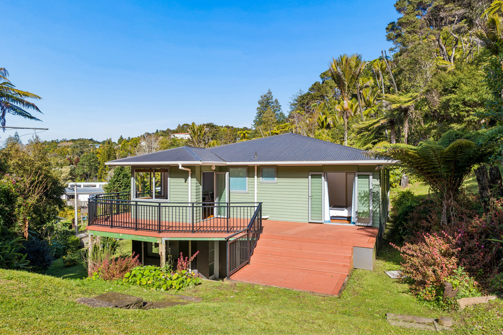 373 Huia Road, Titirangi - Photo 2